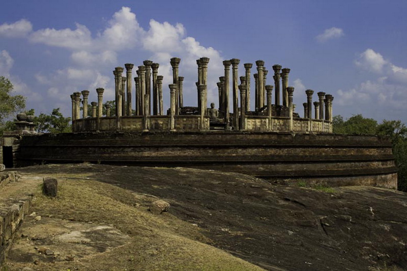 Sri Lanka, Medirigiriya